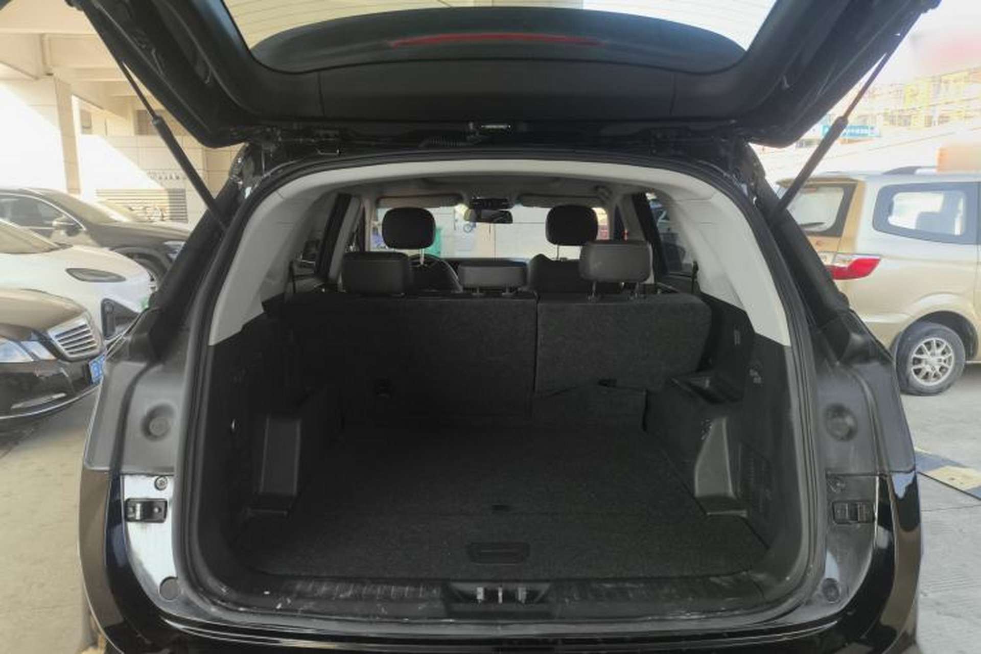 Used JETOUR X95 2020 1.5T Manual Discovery Edition 5 Seats Trunk