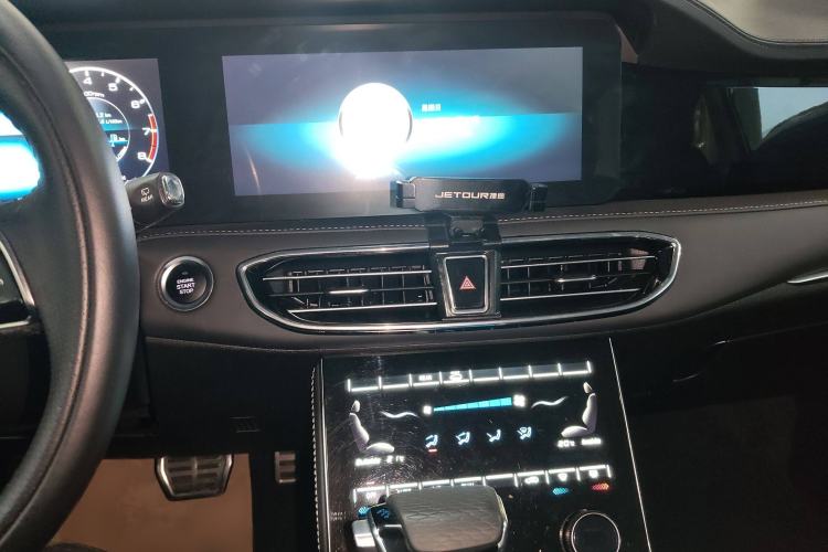 Used JETOUR X95 2020 1.6T DCT Discovery Pro Edition 6-Seater Audio And AC Panel