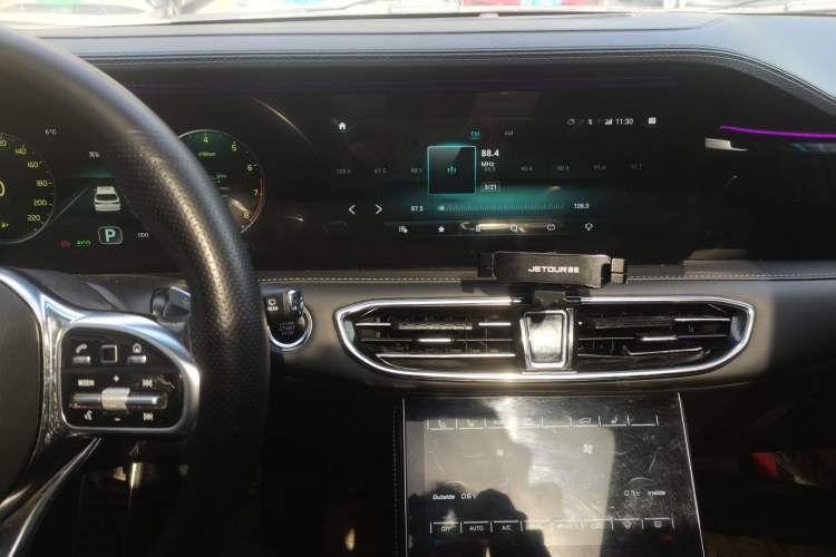 Used JETOUR X95 2020 1.6T DCT Love Pro Edition 6-Seater Audio And AC Panel