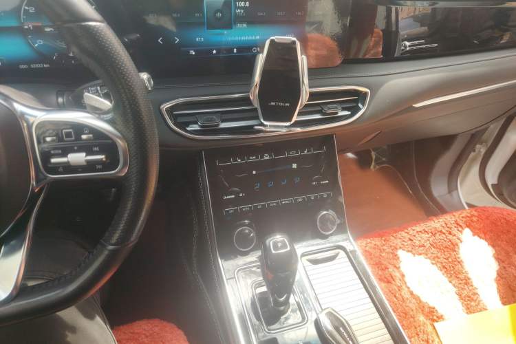 Used JETOUR X95 2020 1.6T DCT Exploration Pro Edition 6-seater Audio And AC Panel
