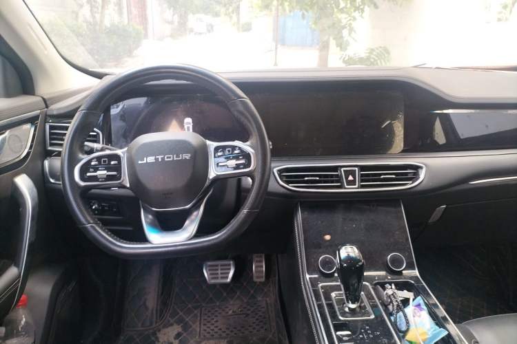 Used JETOUR X95 2020 1.6T DCT Conquer Pro Edition 7 Seats Center Console