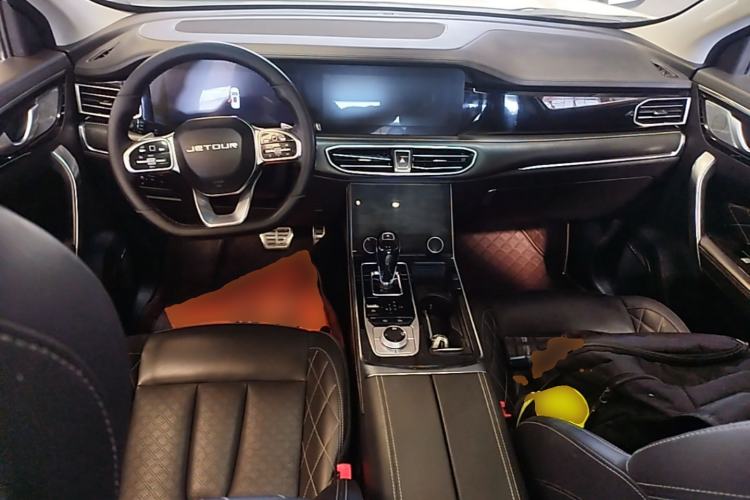 Used JETOUR X95 2020 1.6T DCT Exploration Pro Edition 6-seater Center Console