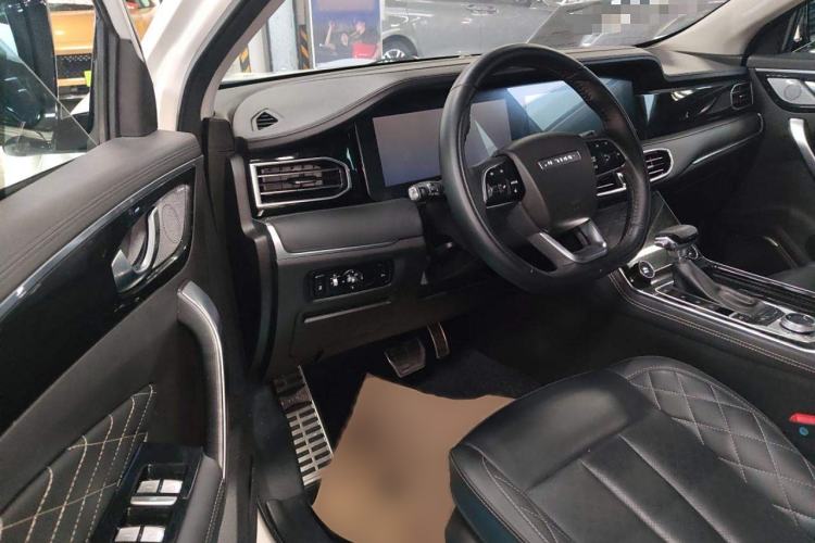 Used JETOUR X95 2020 1.6T DCT Discovery Pro Edition 6-Seater Interior 3