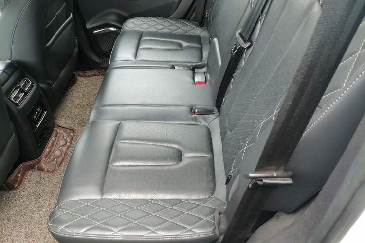 Used JETOUR X95 2020 1.6T DCT Discovery Pro Edition 5-seater Interior 4