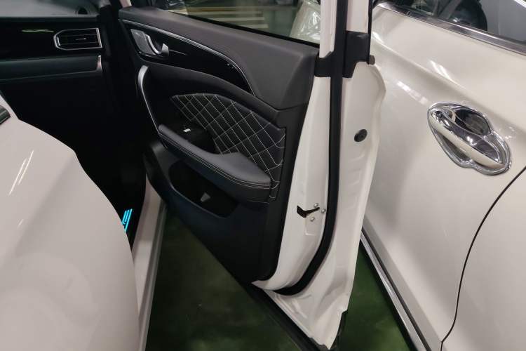 Used JETOUR X95 2020 1.6T DCT Discovery Pro Edition 6-Seater Interior 5