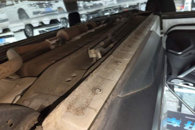 Used JETOUR X95 2020 1.6T DCT Discovery Pro Edition 7-seater Left Side Sill