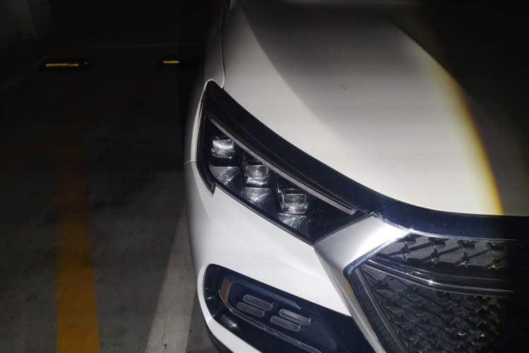 Used JETOUR X95 2020 1.6T DCT Love Pro Edition 7 Seats Right Front Headlight