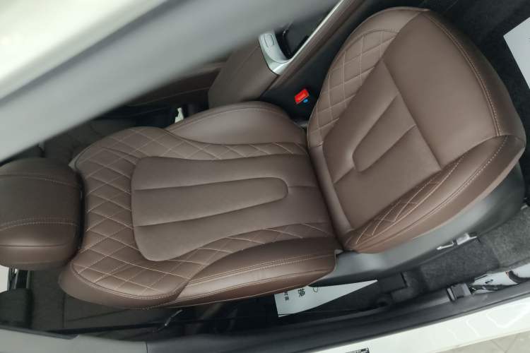 Used JETOUR X95 2020 1.6T DCT Love Pro Edition 6-Seater Right Front Seat