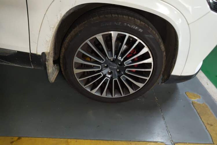 Used JETOUR X95 2020 1.6T DCT Conquest Pro Edition 5 Seats Right Front Wheel Hub