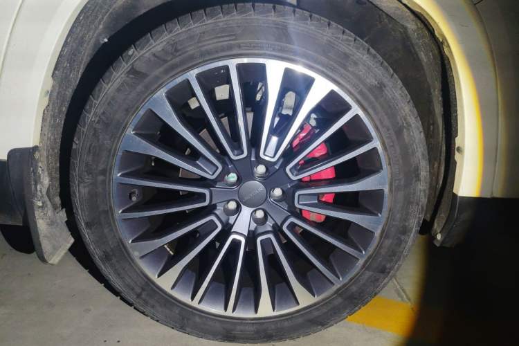 Used JETOUR X95 2020 1.6T DCT Love Pro Edition 7 Seats Right Front Wheel Hub