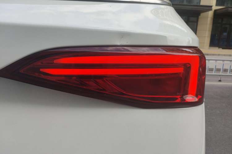 Used JETOUR X95 2020 1.6T DCT Discovery Pro Edition 6-Seater Right Rear Taillight