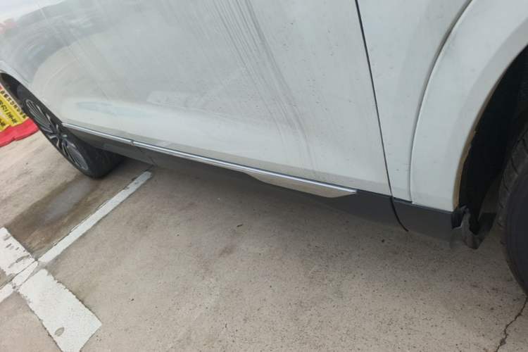Used JETOUR X95 2020 1.6T DCT Exploration Pro Edition 5-seater Right Side Sill