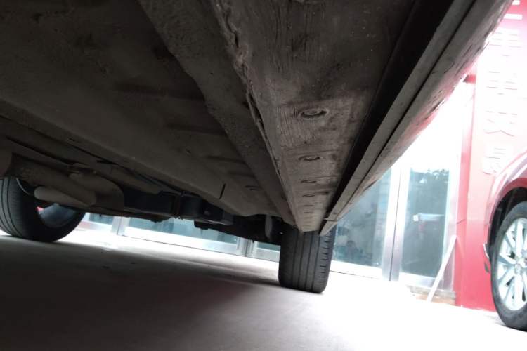 Used JETOUR X95 2020 1.6T DCT Exploration Pro Edition 5-seater Right Side Sill