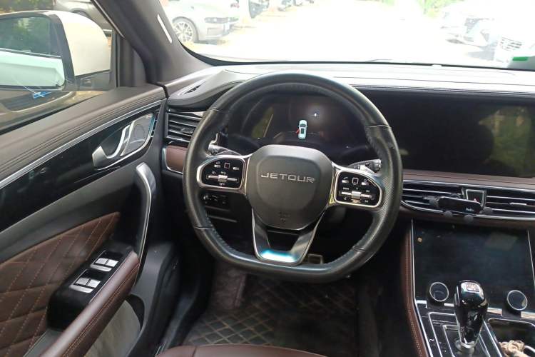 Used JETOUR X95 2020 1.6T DCT Conquer Pro Edition 7 Seats Steering Wheel