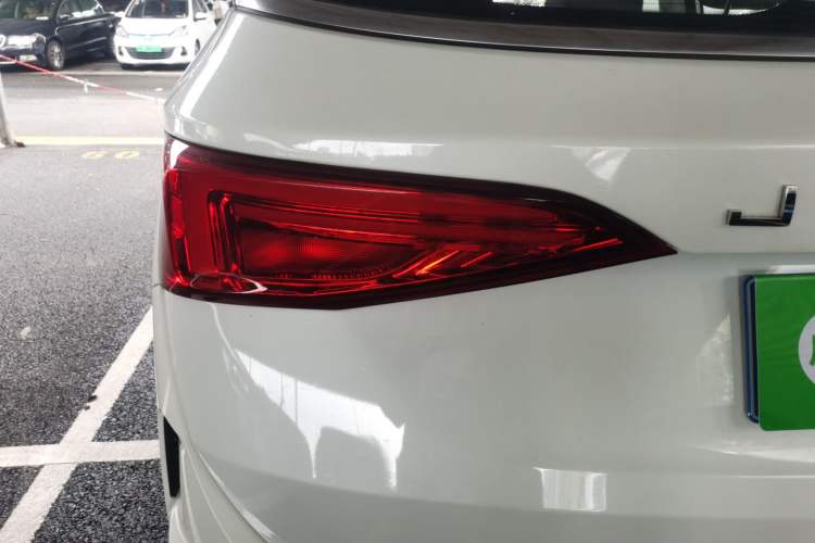 Used JETOUR X95 2022 1.6T DCT Chieftain Edition 5 Seats Left Rear Taillight