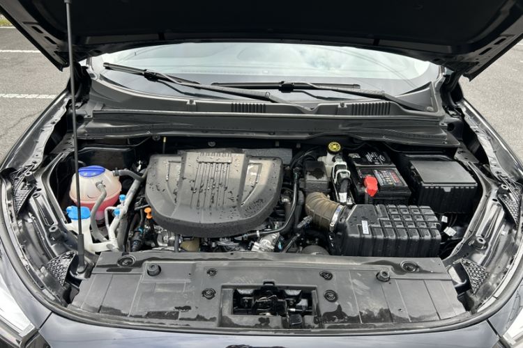 Used JETOUR X95 2023 1.6T DCT Era Edition 7-Seater Engine Bay
