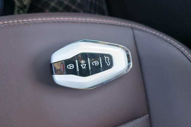 Used JETOUR X95 2023 1.6T DCT Era Edition 7-Seater Interior 1