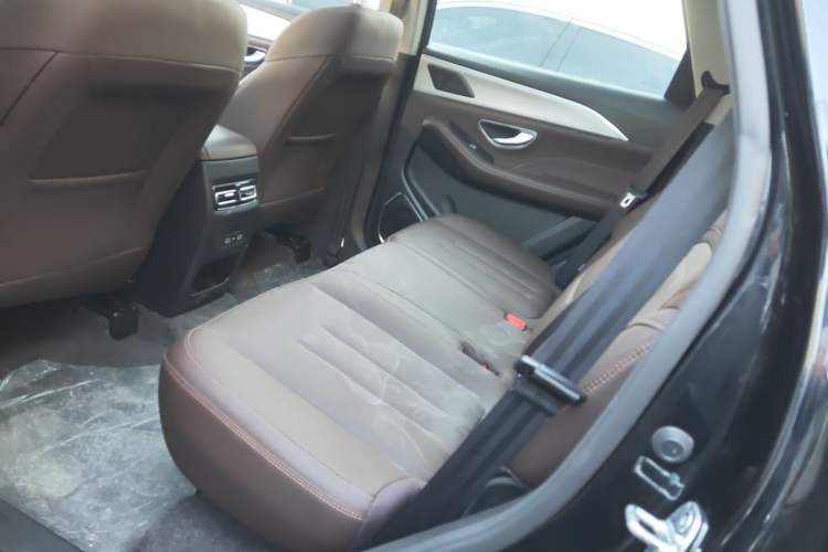 Used JETOUR X95 2023 1.6T DCT Era Edition 7-Seater Interior 4