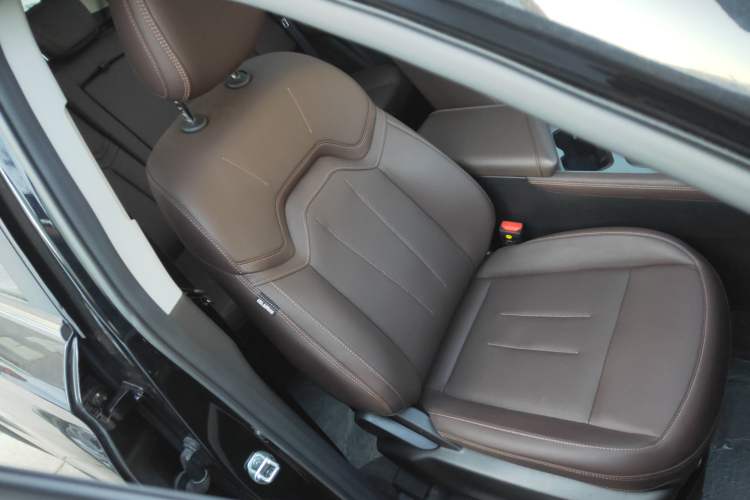 Used JETOUR X95 2023 1.6T DCT Era Edition 7-Seater Right Front Seat