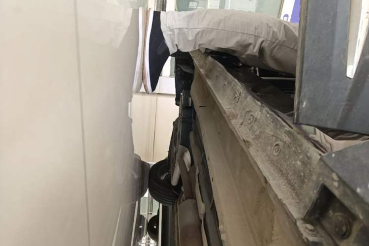 Used JETOUR X95 2023 1.6T DCT Era Edition 7-Seater Right Side Sill