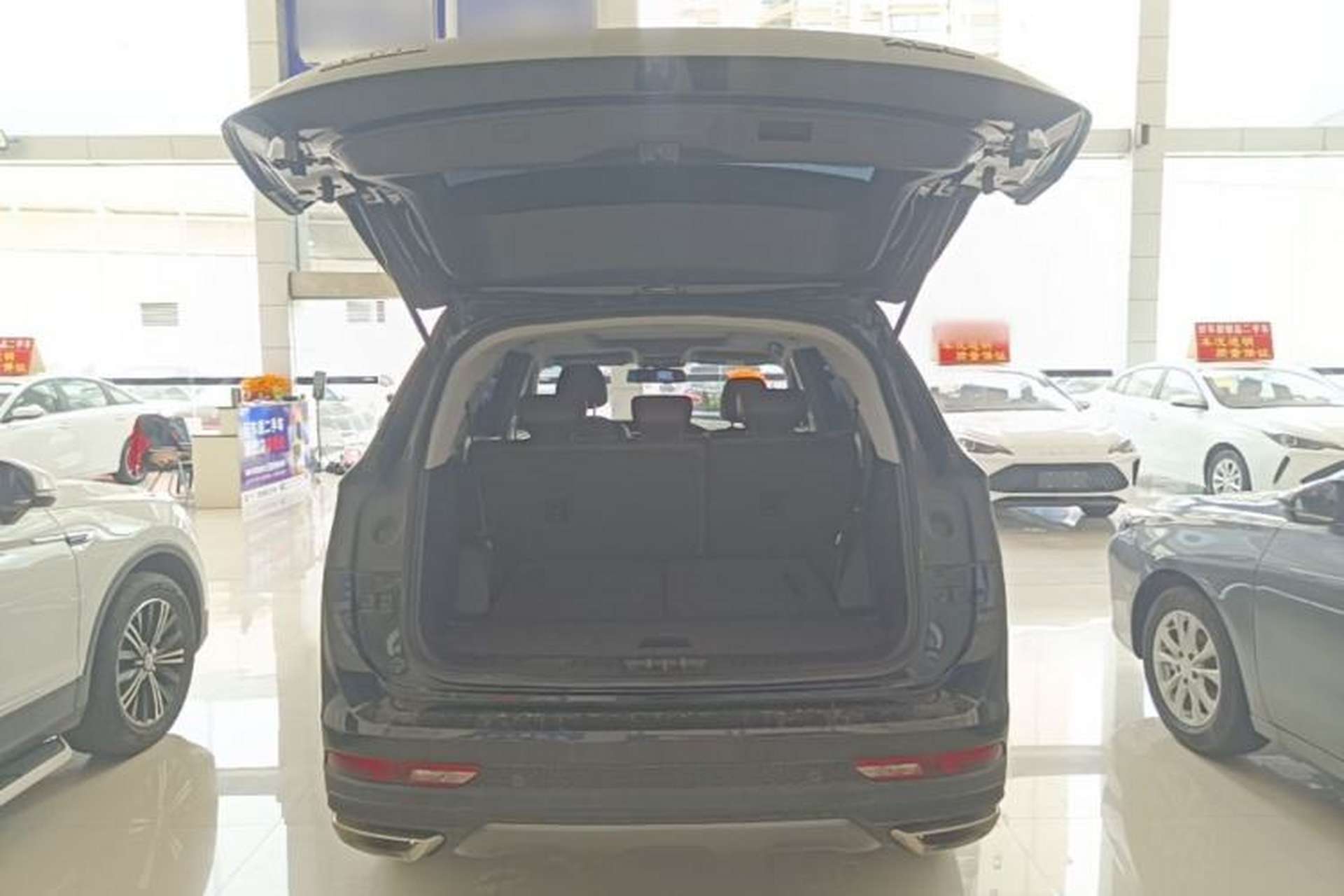 Used JETOUR X95 2023 1.6T DCT Era Edition 7-Seater Trunk