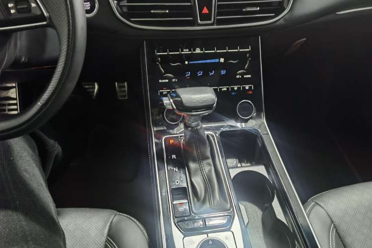 Used JETOUR X95 2023 Revised 1.6T DCT Ultimate Edition 7 Seats Interior 4