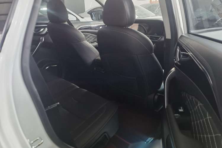 Used JETOUR X95 2023 Revised 1.6T DCT Ultimate Edition 7 Seats Interior 9