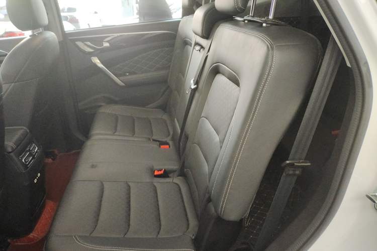Used JETOUR X95 2023 Revised 1.6T DCT Ultimate Edition 7 Seats Left Rear Seat