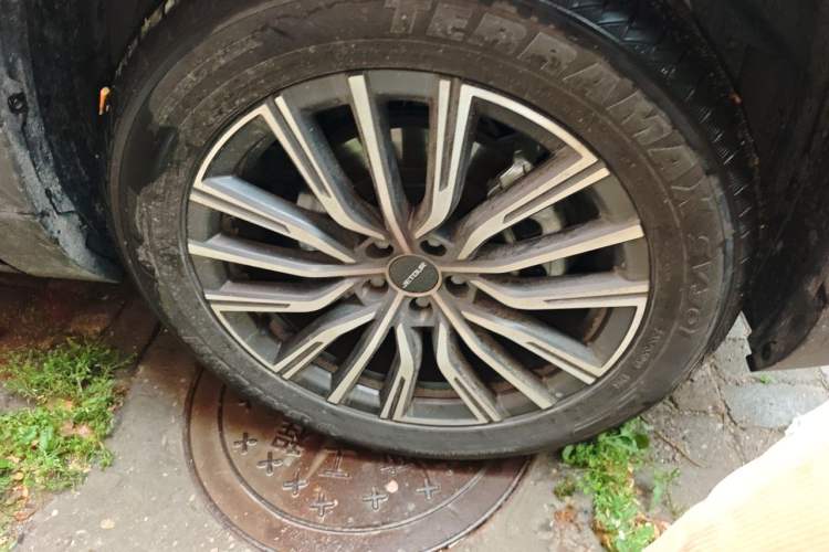 Used JETOUR X95 2023 1.6T DCT Era Edition 7-Seater Right Front Wheel Hub
