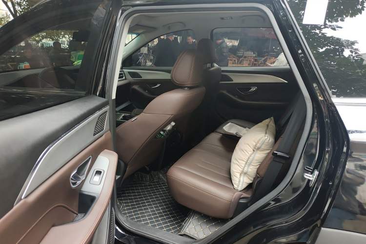 Used JETOUR X95 2024 1.6T DCT Era Edition 7-Seater Left Rear Seat