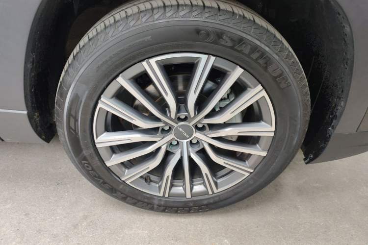 Used JETOUR X95 2024 1.6T DCT Era Edition 7-Seater Right Front Wheel Hub