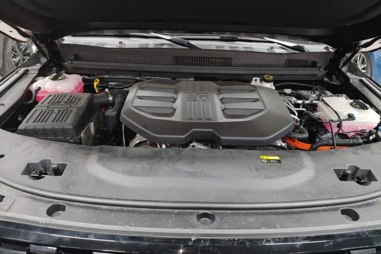 Used Jetour Zongheng G700 Trailblazer 2025 Model Xiangjing Edition 6-seater Engine Bay
