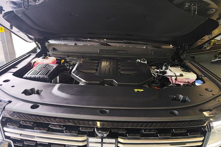 Used Jetour Zongheng G700 Trailblazer 2025 Model Xiangjing Edition 6-seater Engine Bay