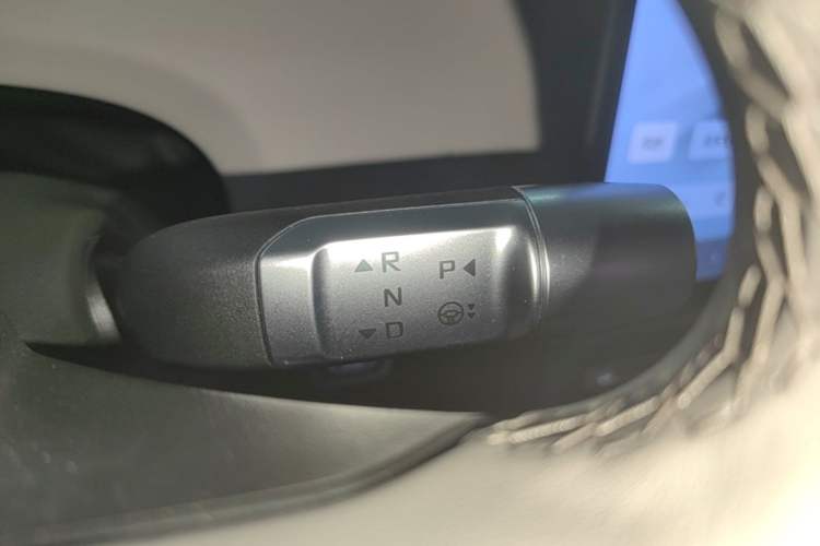 Used Jetour Zongheng G700 Trailblazer 2025 Model Xiangjing Edition 6-seater Gear Lever