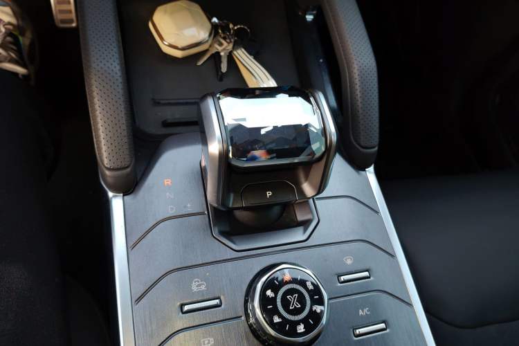 Used Jetour Zongheng G700 Trailblazer 2025 Model Tan Ye Edition Gear Lever