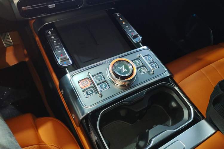 Used Jetour Zongheng G700 Trailblazer 2025 Model Zong Ye Edition 6-seater Gear Lever