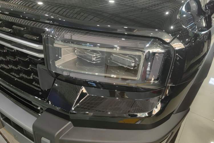 Used Jetour Zongheng G700 Trailblazer 2025 Model Xiangjing Edition 6-seater Left Front Headlight