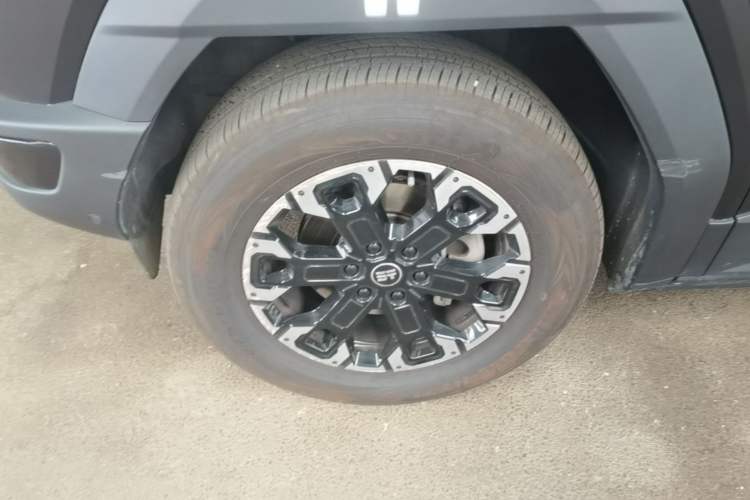 Used Jetour Zongheng G700 Trailblazer 2025 Model Xiangjing Edition 6-seater Left Front Wheel Hub