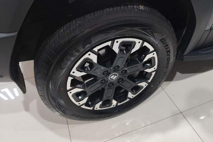 Used Jetour Zongheng G700 Trailblazer 2025 Model Zong Ye Edition 6-seater Left Front Wheel Hub