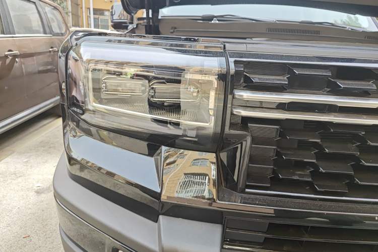 Used Jetour Zongheng G700 Trailblazer 2025 Model Xiangjing Edition 6-seater Right Front Headlight