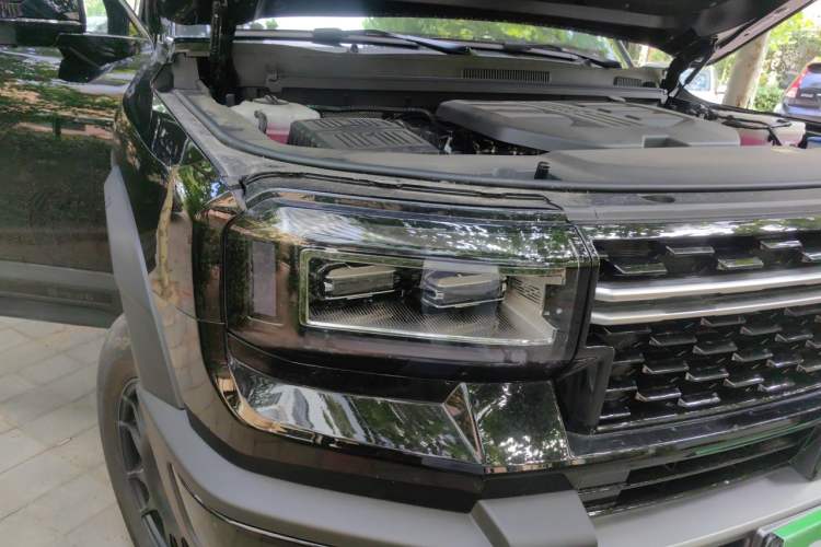 Used Jetour Zongheng G700 Trailblazer 2025 Model Huan Ta Edition—Tan Ye 5-seater Right Front Headlight