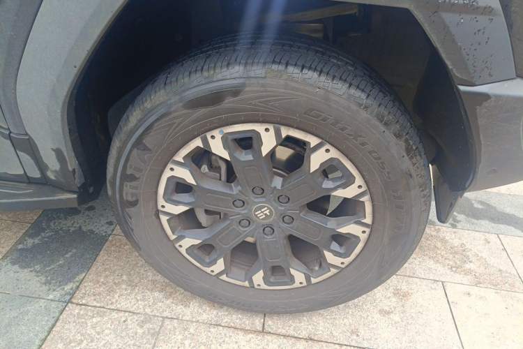 Used Jetour Zongheng G700 Trailblazer 2025 Model Zong Ye Edition 5-seater Right Front Wheel Hub