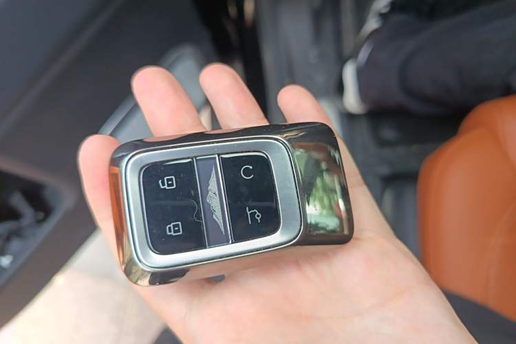 Used Jetour Zongheng G700 Trailblazer 2025 Model Zong Ye Edition 6-seater Vehicle Key