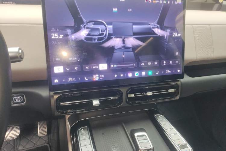 Used Jetour Zongheng G700 Trailblazer 2025 Model Zong Ye Edition 6-seater Audio And AC Panel