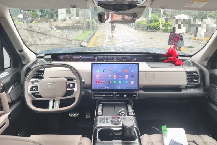 Used Jetour Zongheng G700 Trailblazer 2025 Model Xiangjing Edition 5-seater Center Console
