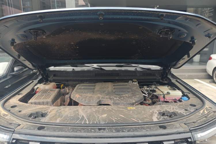 Used Jetour Zongheng G700 Trailblazer 2025 Model Xiangjing Edition 6-seater Engine Bay