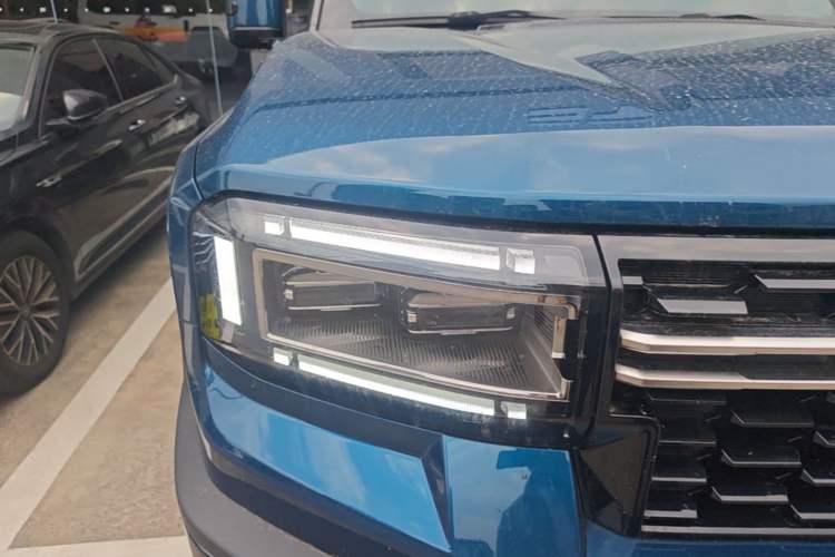 Used Jetour Zongheng G700 Trailblazer 2025 Model Xiangjing Edition 6-seater Right Front Headlight