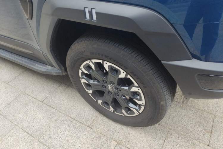 Used Jetour Zongheng G700 Trailblazer 2025 Model Zong Ye Edition 6-seater Right Front Wheel Hub