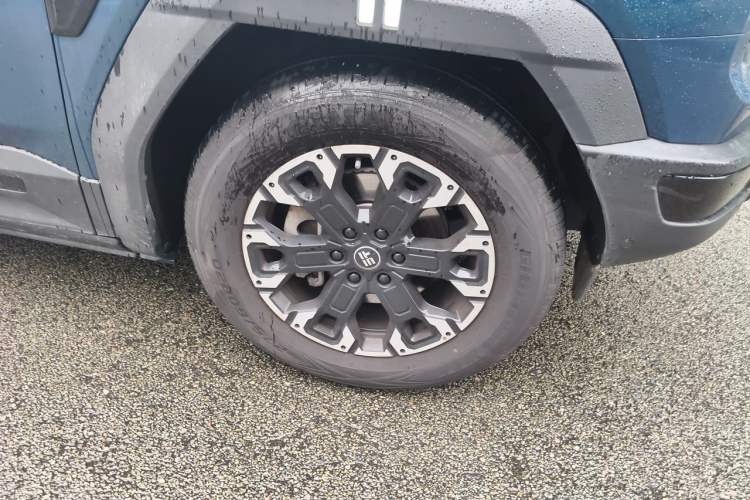 Used Jetour Zongheng G700 Trailblazer 2025 Model Xiangjing Edition 5-seater Right Front Wheel Hub