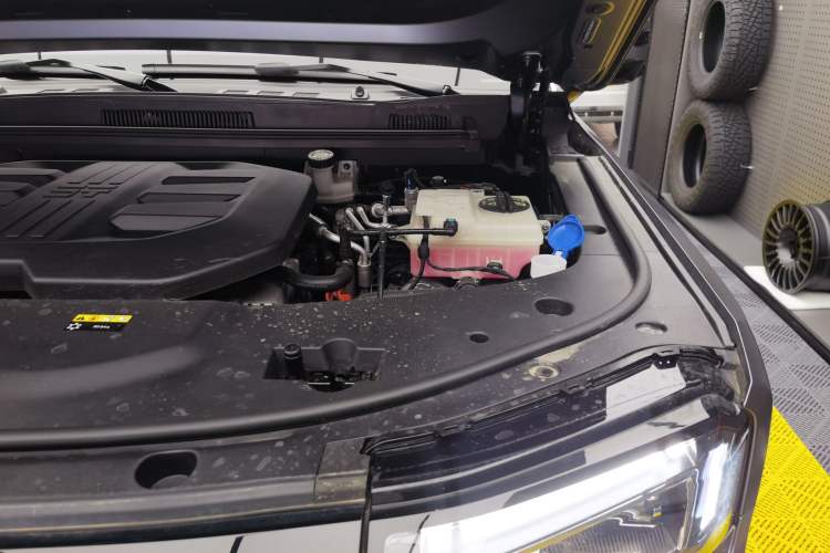 Used Jetour Zongheng G700 Trailblazer 2025 Model Xiangjing Edition 5-seater Engine Bay Left